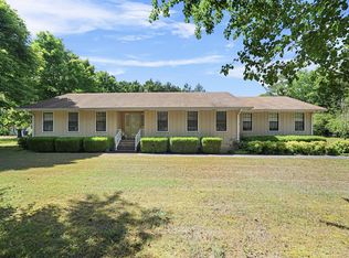 629 Falls View Dr, Hixson, TN 37343