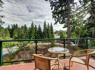 360 Knechtel Way, Bainbridge Island, WA 98110