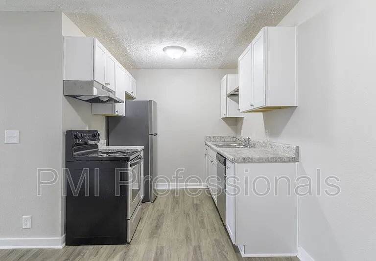105 Kingsridge Dr — Photo 5