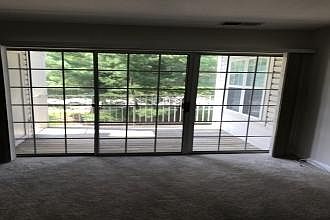 4th image of 302 Blue Water Ct Unit 202
