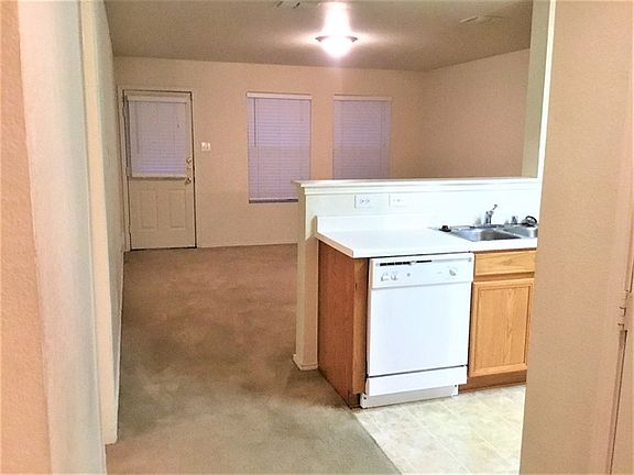 4th image of 1453 Waterford Dr