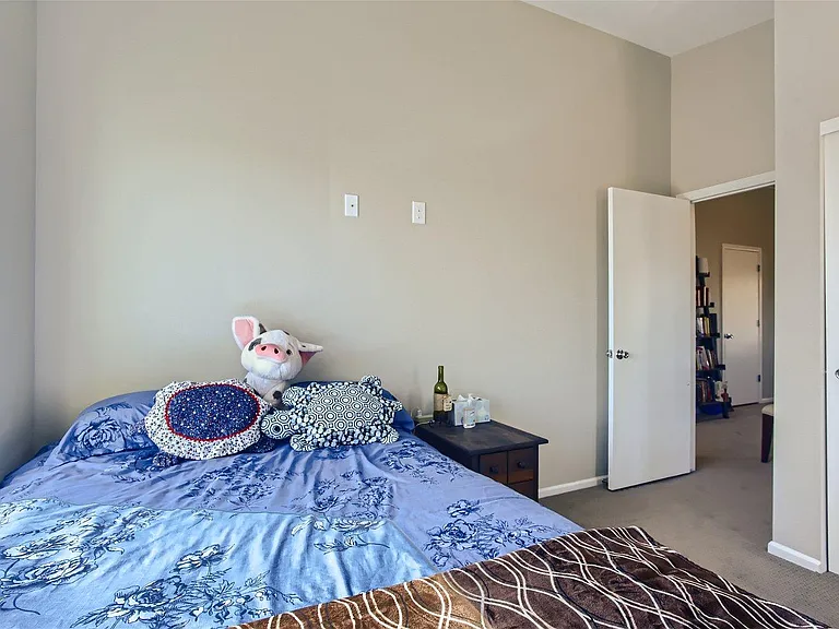 1195 S Mariposa St — Photo 14