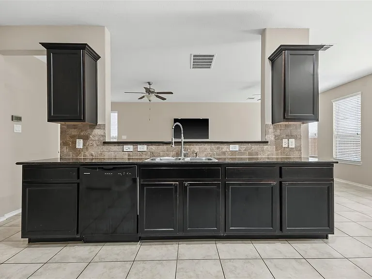 3418 Bainbridge Hill Ln — Photo 8