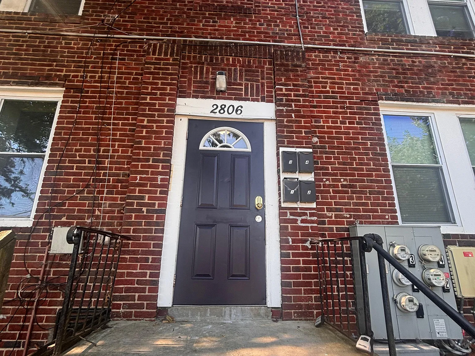 5 bed, 2432 sqft, $4,995 — Photo 1