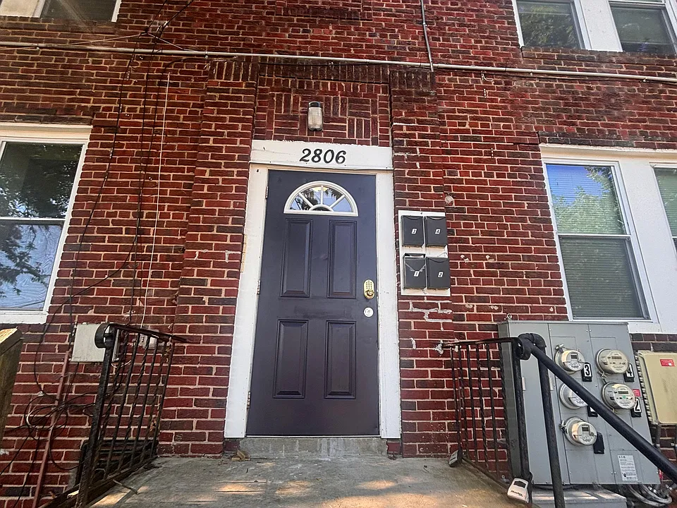 2806 Pomeroy Rd SE