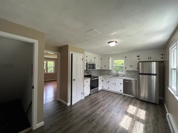 101 Middletown Ave #2, East Hampton, CT 06424