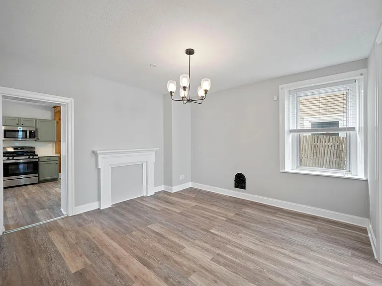 4523 Baker St — Photo 7