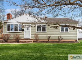 124 1st St, Middlesex, NJ 08846