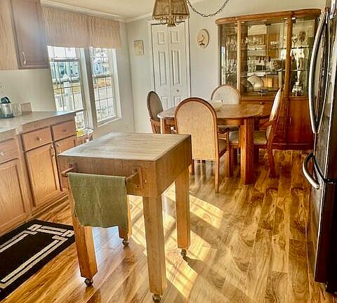 3rd image of 1418 Barefoot Cir