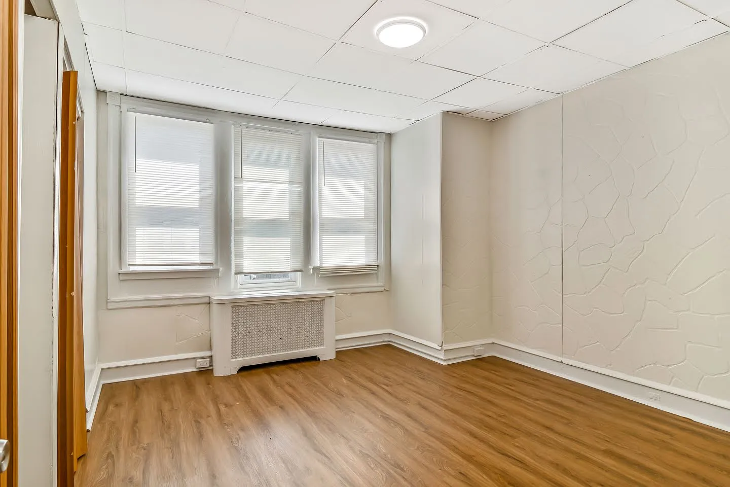 3 bed, 1192 sqft, $1,349 — Photo 4