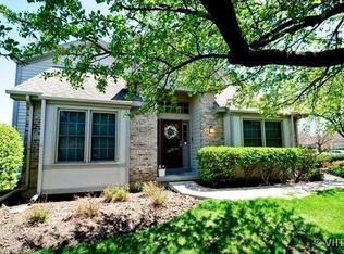 27W208 Chelsea Cir, Winfield, IL 60190