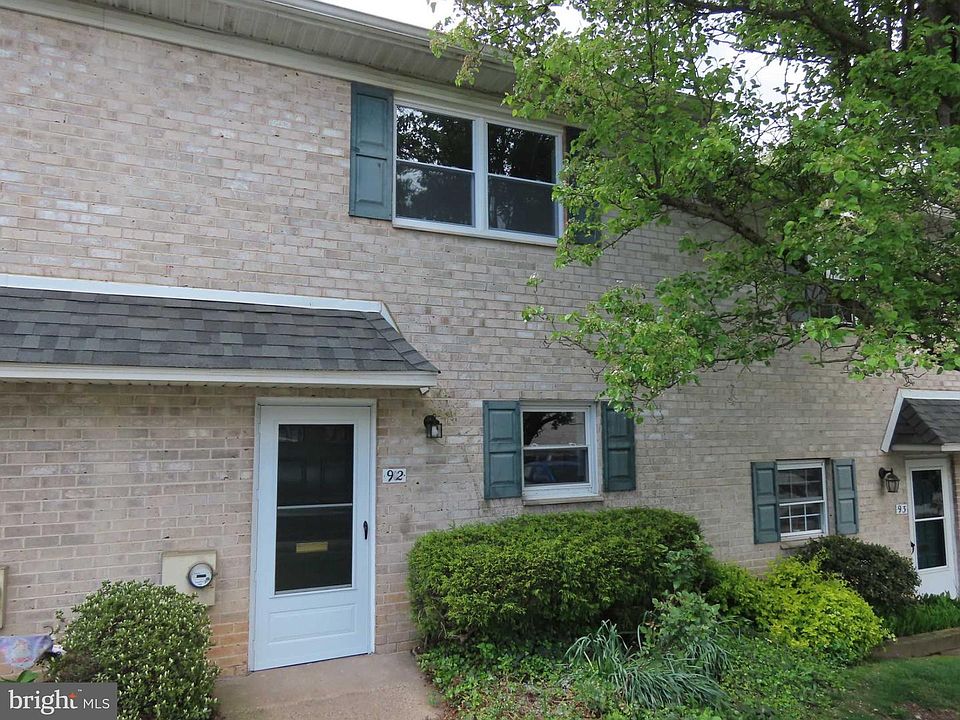 1st image of 92 Hampstead Dr #92
