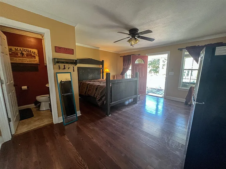 9500 Mayfield Ave #C — Photo 5