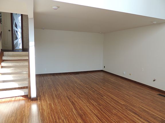 4th image of 5112 Joy Dr