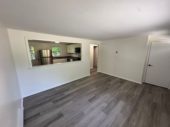 5th image of 106-108 Oak St #2