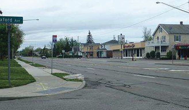 2nd image of 423 Niagara Falls Blvd