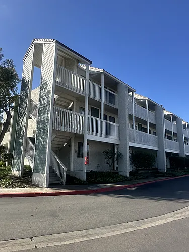 201 S Ventura Rd Photo 1