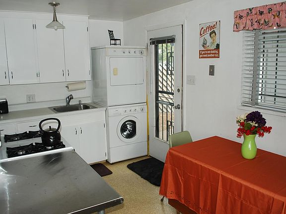 5th image of 490 S Jersey St