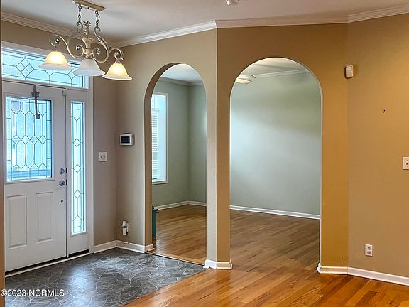 4th image of 304 Wildwood Street NW