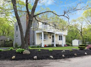 172 Edgewater Dr W, East Falmouth, MA 02536
