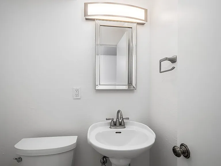 21 Windward Dr — Photo 17