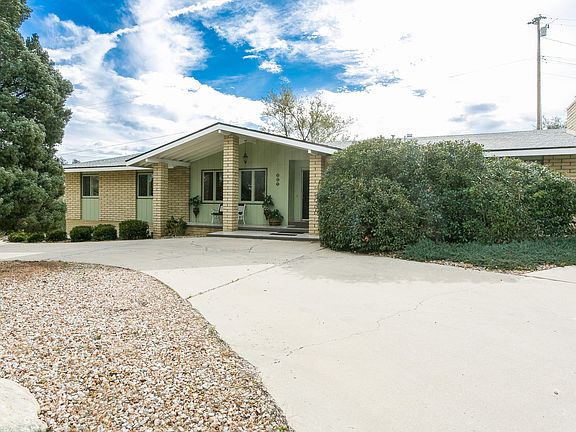 2nd image of 909 N Country Park Dr