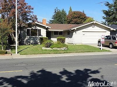 1st image of 8321 Lake Forest Dr