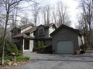 1130 Manor Hill Rd, Pocono Pines, PA 18350