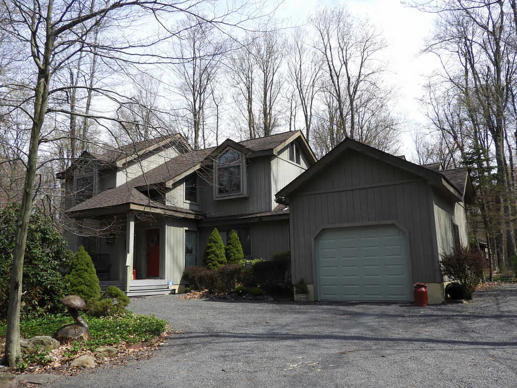 1130 Manor Hill Rd photo 1