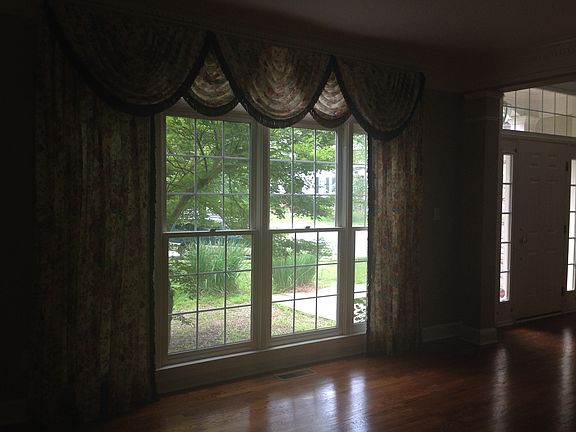 5th image of 10313 Cavanaugh Ct