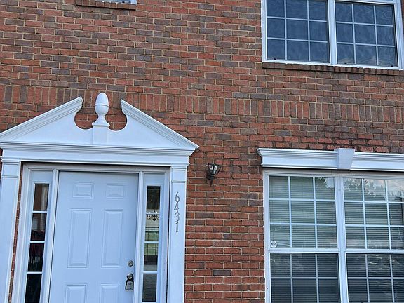 2nd image of 6431 Parkway Trce