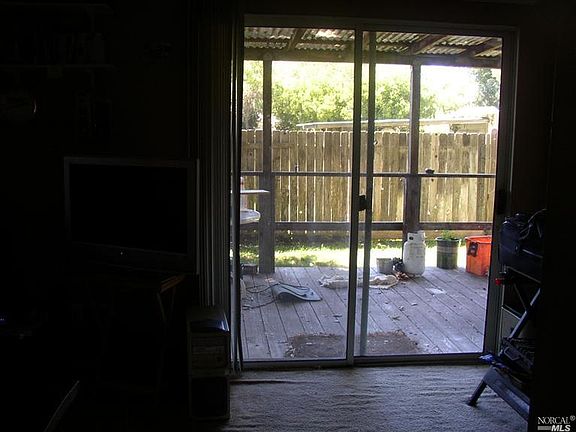 4th image of 13853 Village Ave