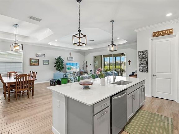 5th image of 5901 Berwick LN