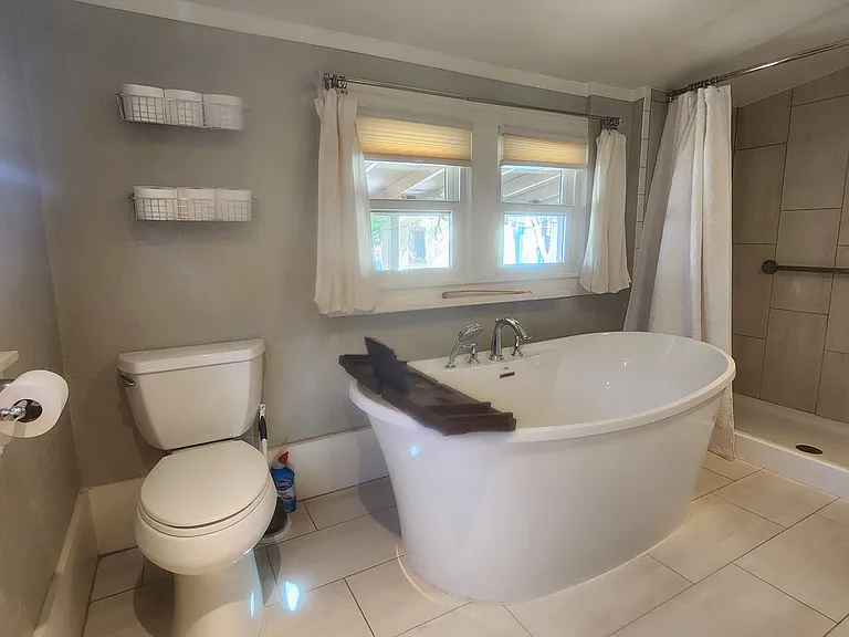 Nice soaking tub with jets