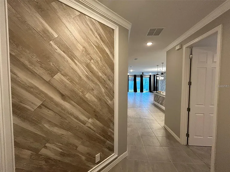 4111 Solamor St — Photo 2