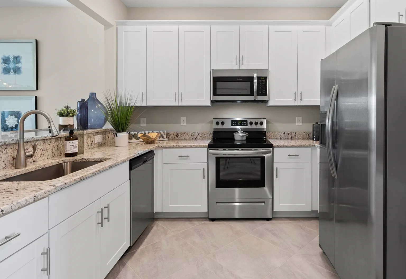 3 bed, 1600 sqft, $2,495 — Photo 3