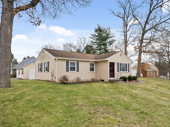 430 Amostown Rd, West Springfield, MA 01089