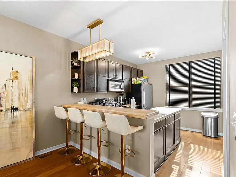 4543 Madison Ave — Photo 3