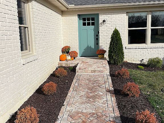 4th image of 5164 Deeridge Ln