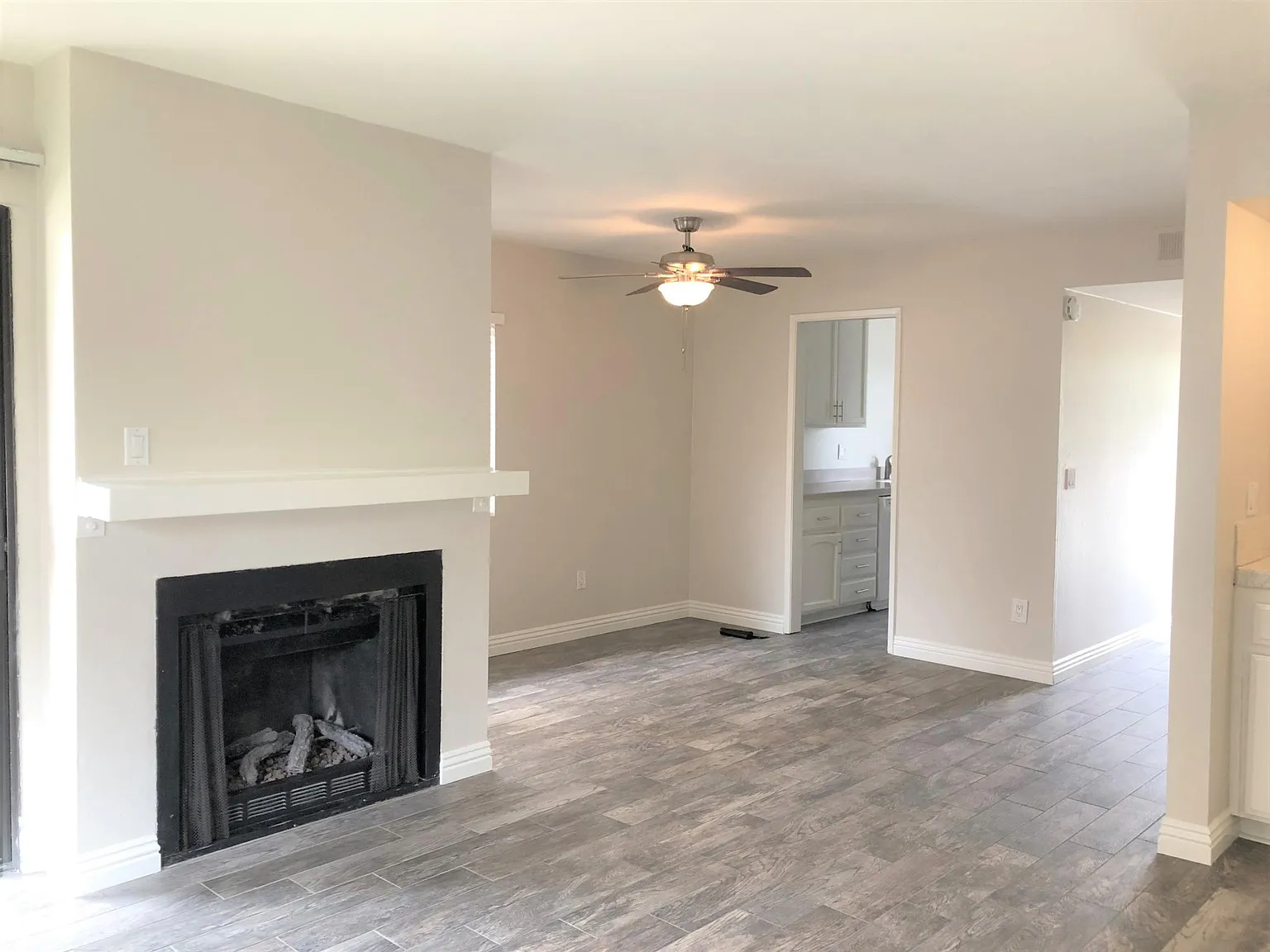 3 bed, 2.5 bath, 1500 sqft, $3,995 — Photo 3