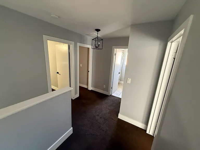907 Elm St — Photo 26