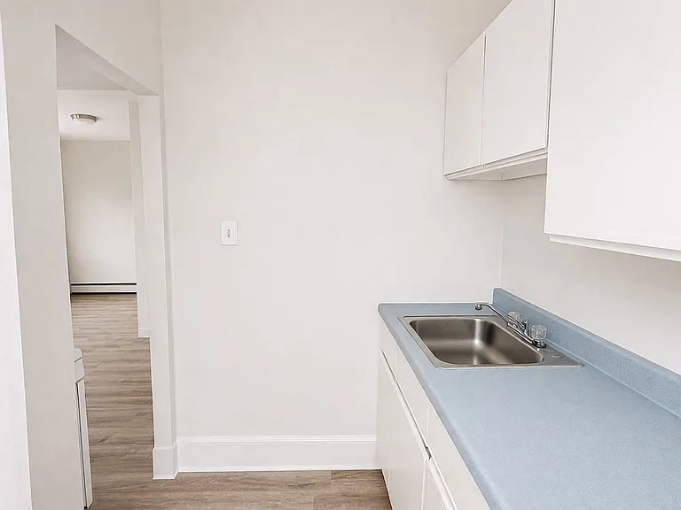11 Park St #3 — Photo 6