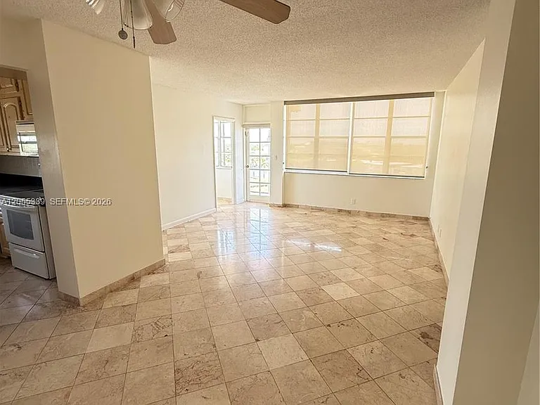 2025 NE 164th St #716 — Photo 2