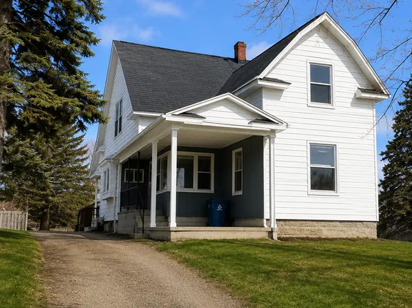 213 Pearl St Unit 2E, Cadillac, MI 49601