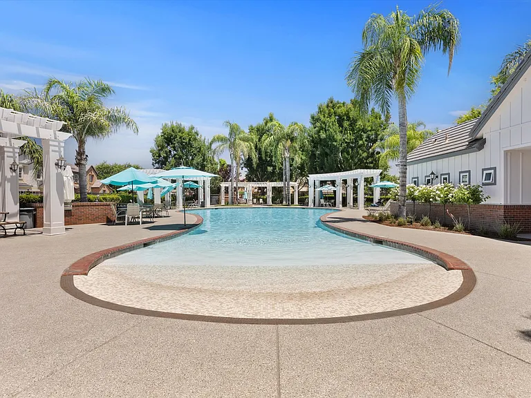 Oasis Beach Like Pool