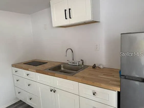 1 bed, 1.0 bath, 1864 sqft, $1,500 — Photo 2