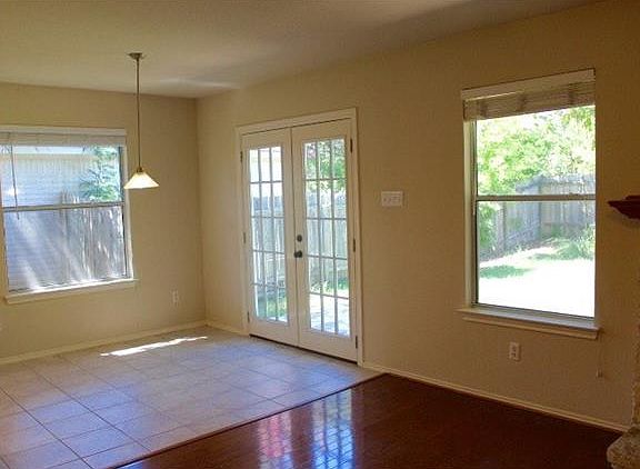 4th image of 1807 Fairweather Way