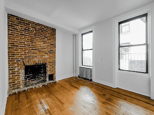 2nd image of 407 W 49th St APT 2W