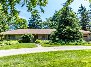 3900 N 165th St, Brookfield, WI 53005