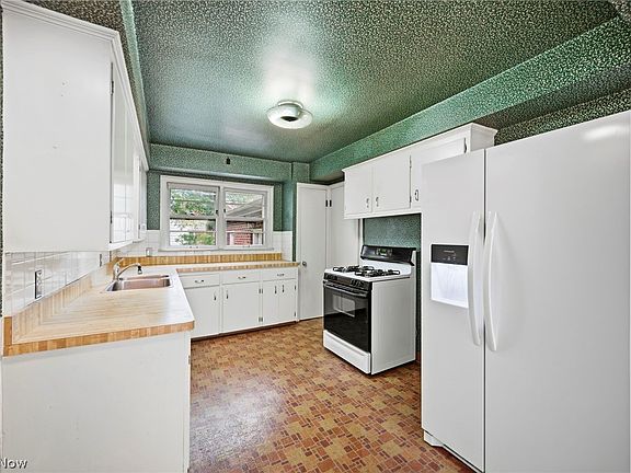 4th image of 1552 S Belvoir Blvd